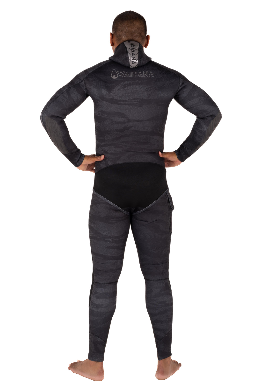 Rear view of a male model wearing the Waihana Men&