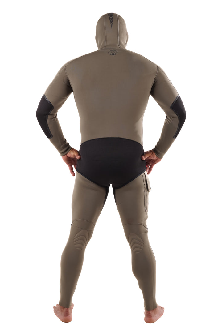 Rear view of a male model wearing the Waihana Men&