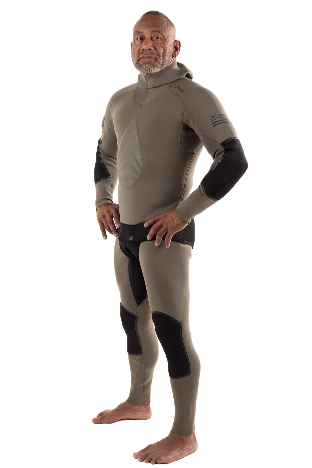 Male model wearing the Waihana Men&